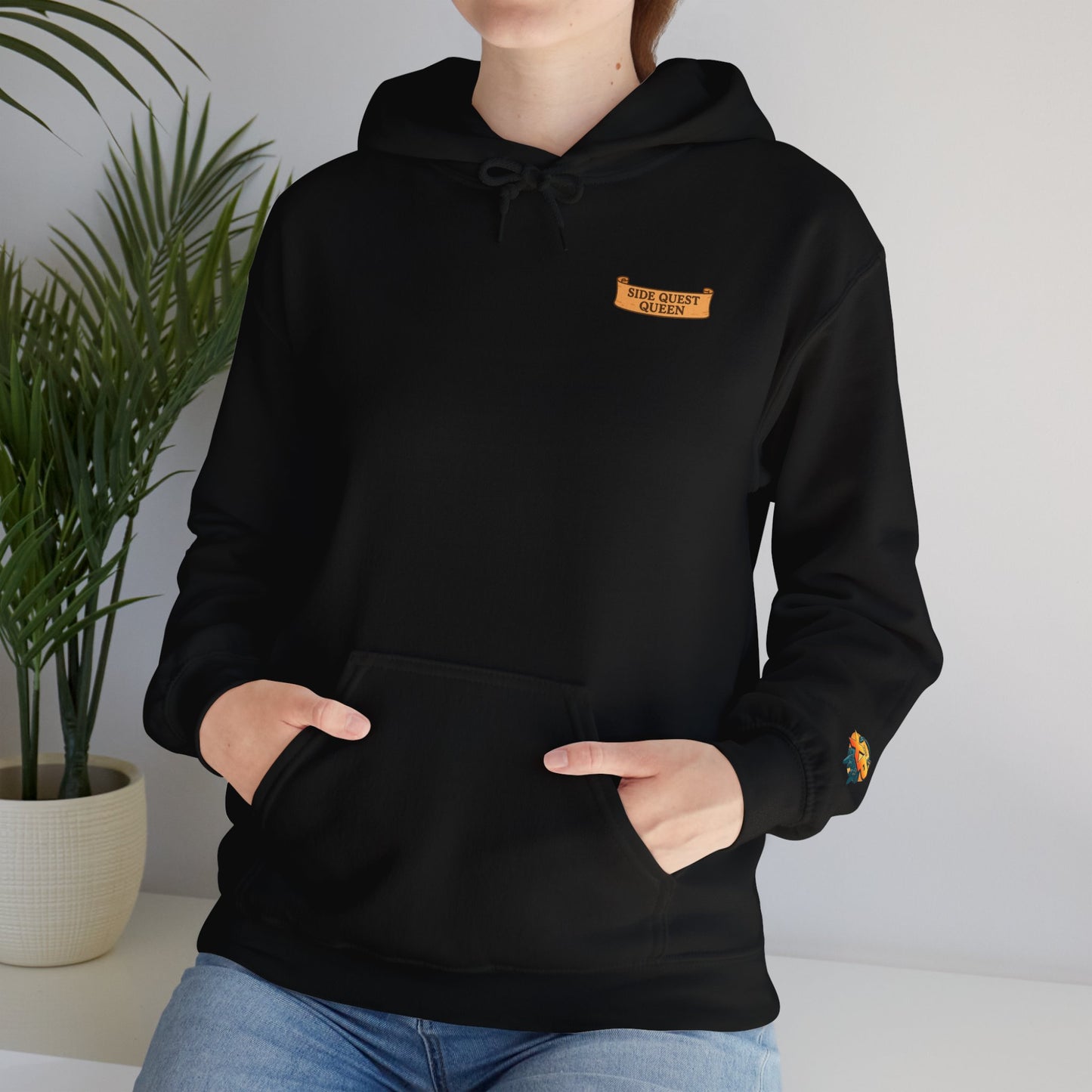 Side Quest Queen - Women's Heavy Blend™ Hooded Sweatshirt